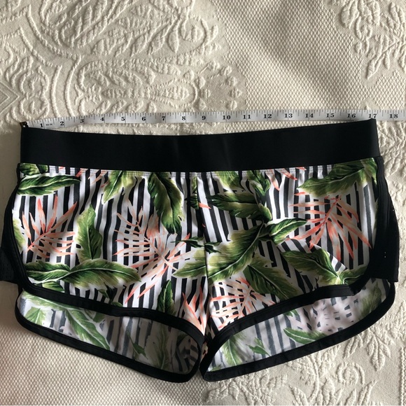 Body Glove Active Pulse Samoa Swim Shorts - athletic activewear shorts - LARGE - Picture 11 of 14